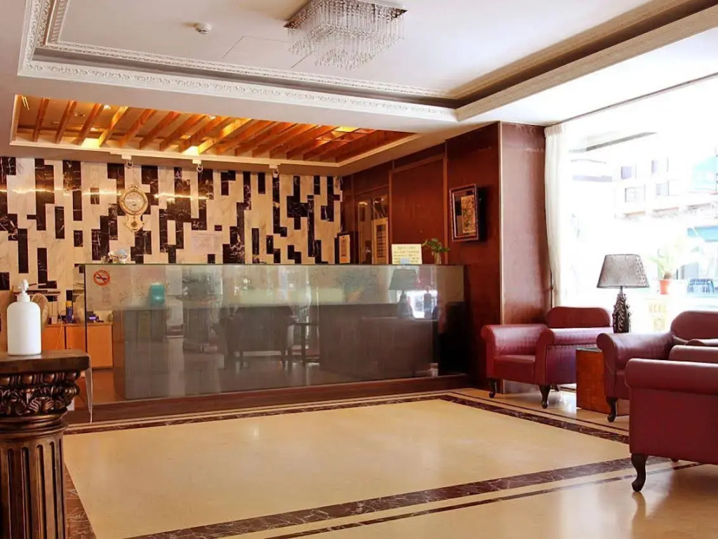 Sky 1 Hotel