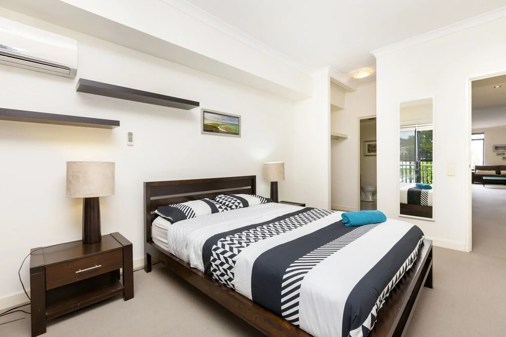 Executive Spacious Inner City Apartment