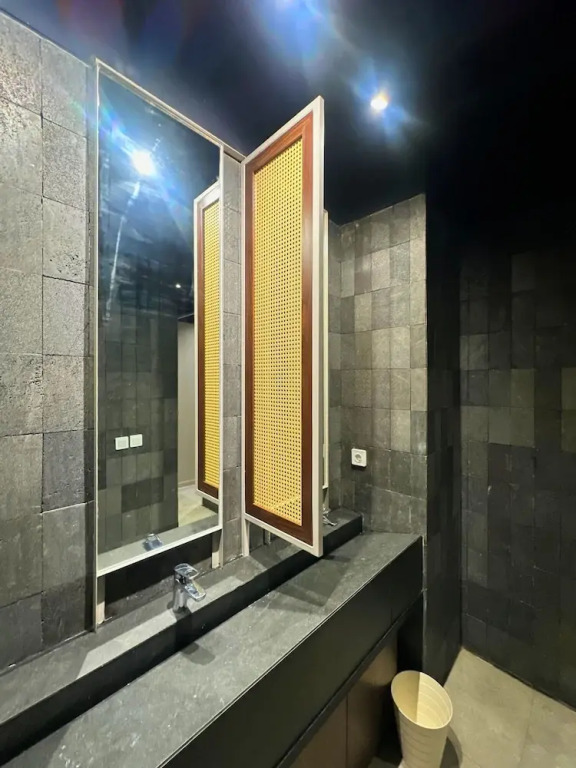Althia Private Capsule Quarters