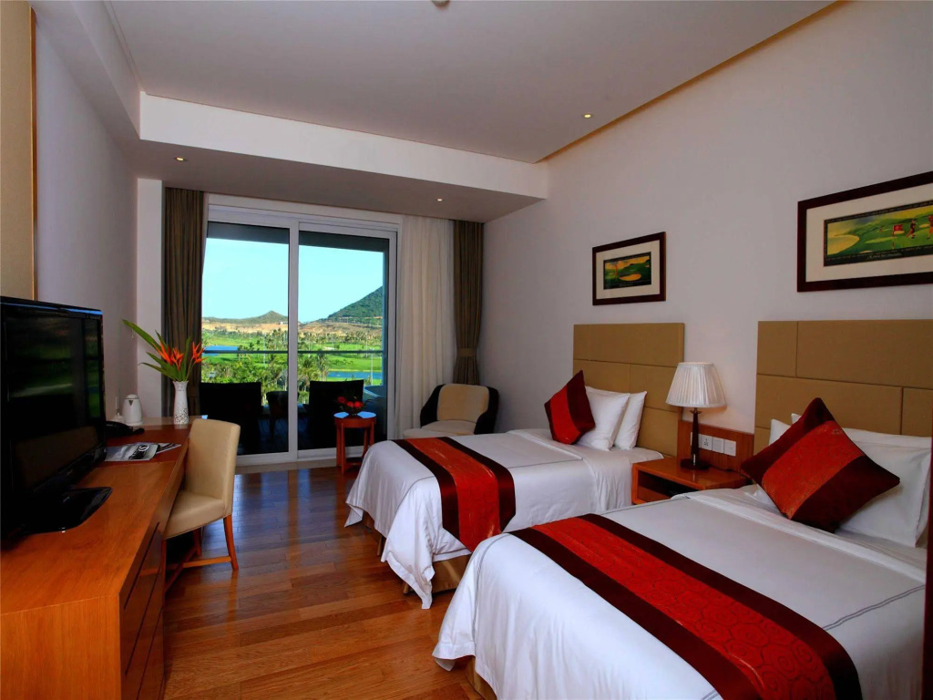 Отель Mingshen Golf & Bay Resort Sanya