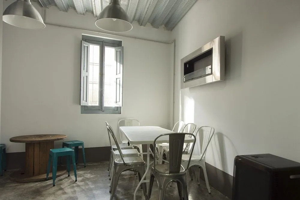 Green River Hostel