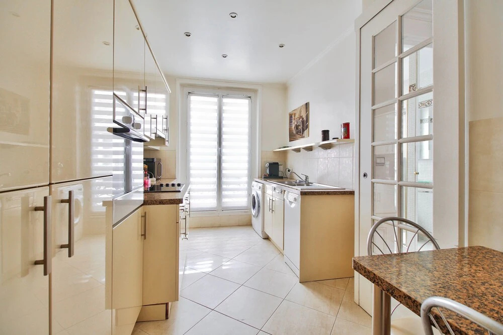 Bright apartment - Victor Hugo