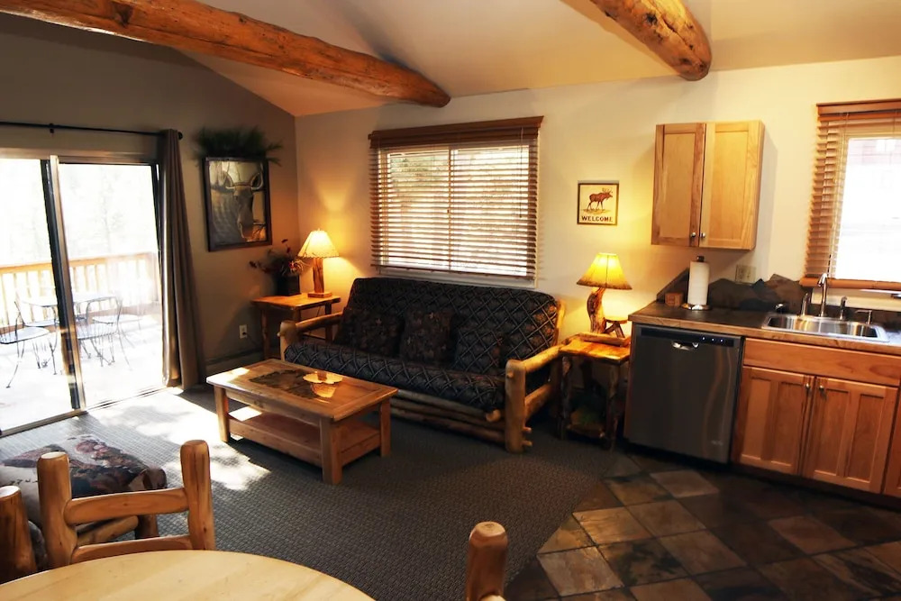 Fawn Valley Inn: 271