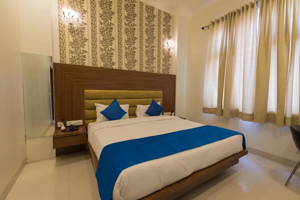 Hotel Sapphire World