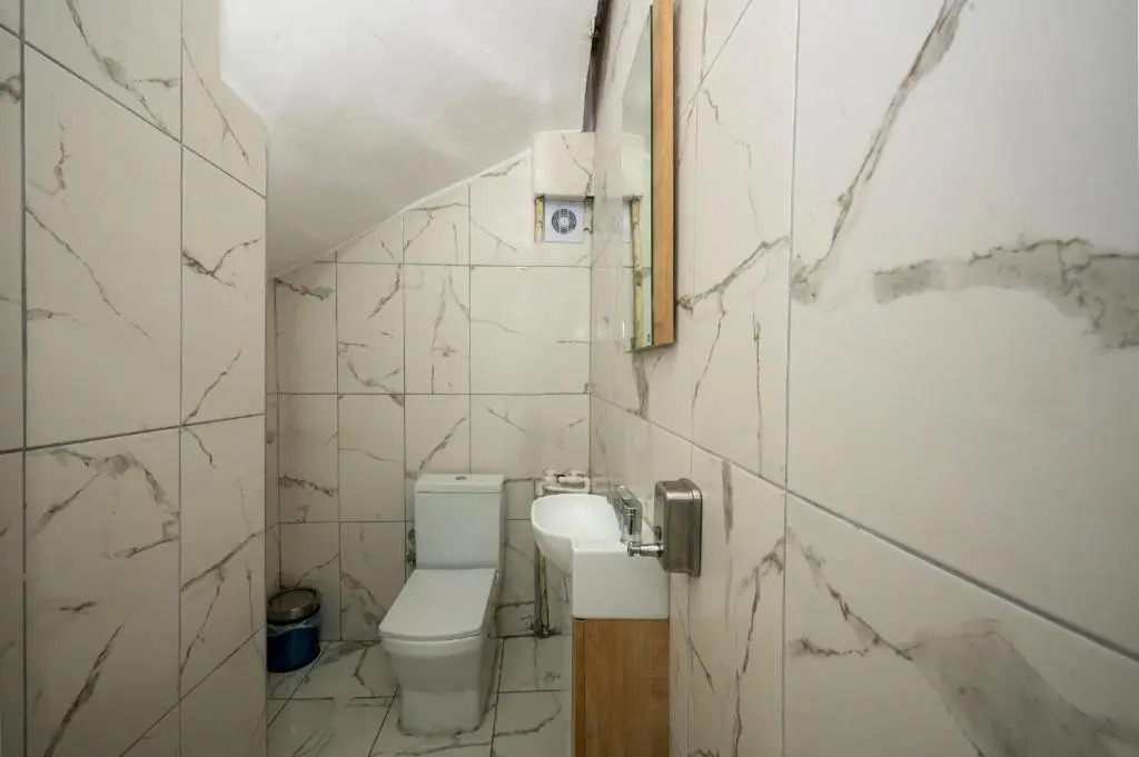 XALİLA HOSTEL & CAFE LADİES ROOM