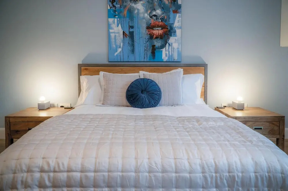 Suite 6 - Sleeping Giant Hotel - PEN Y CAE Inn