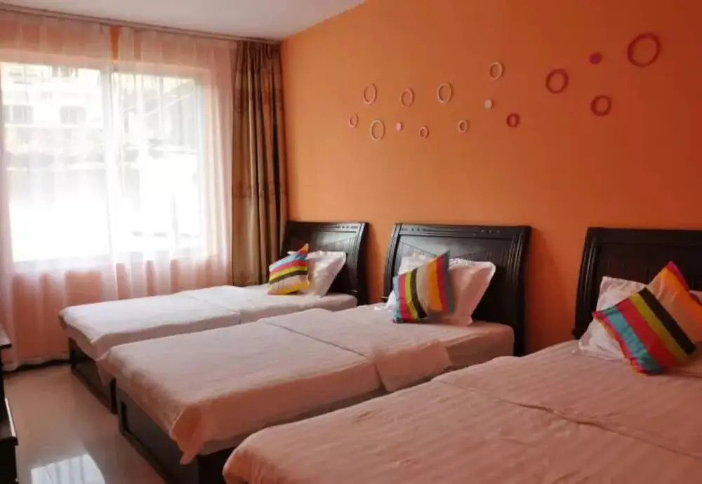 Zhaolvchang Holiday Hotel (Yangshuo County Kindergarten West Street)