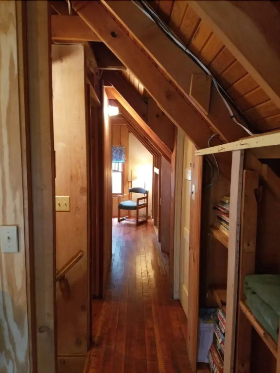 Rogers Cabin 4 Bedrooms 1.5 Bathroom Cabin