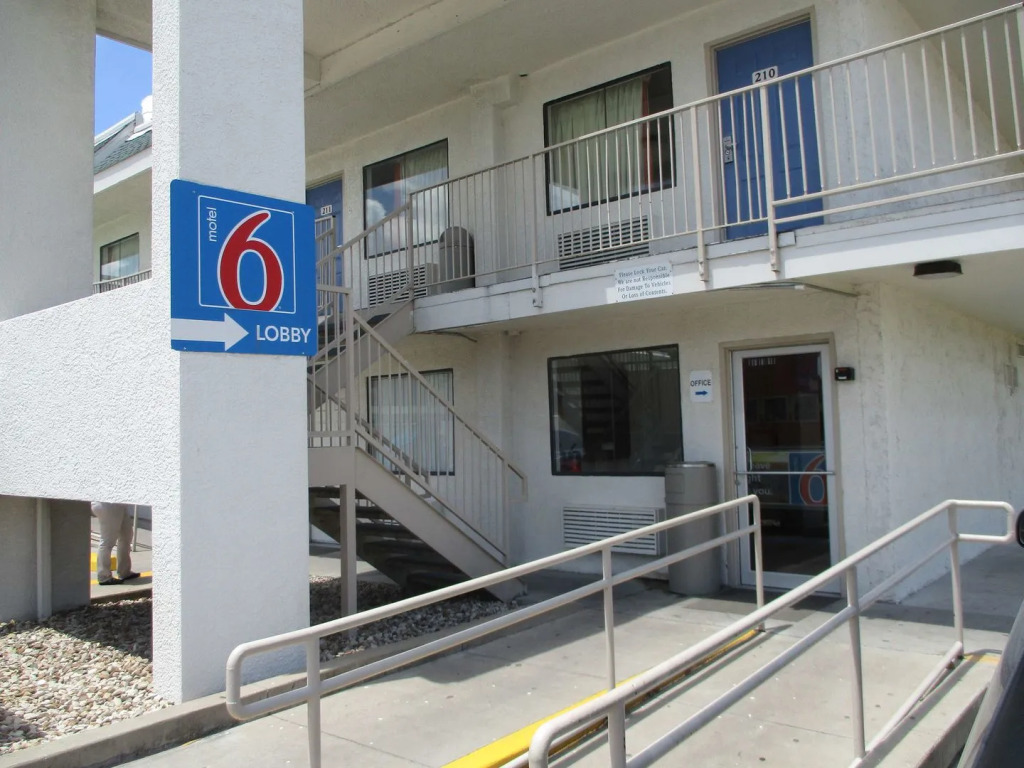 Motel 6-Austin, TX - North Central