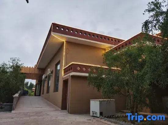 Ruoqilou Lanqi Tiao Homestay
