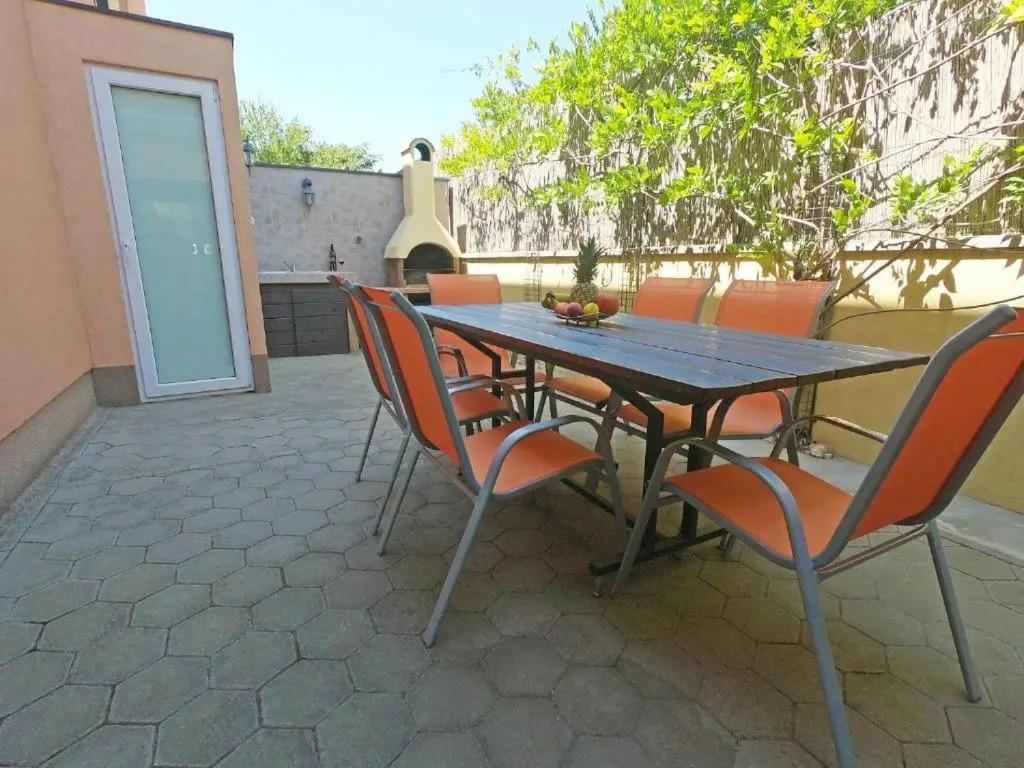SOLARIS Modern & Comfortable Apartments with Free Private Parking
