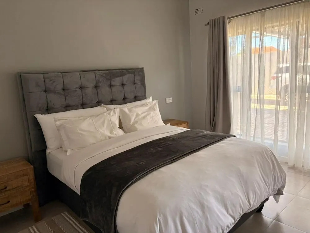 One Bedroom Modern Apartment in Fomona - 2386