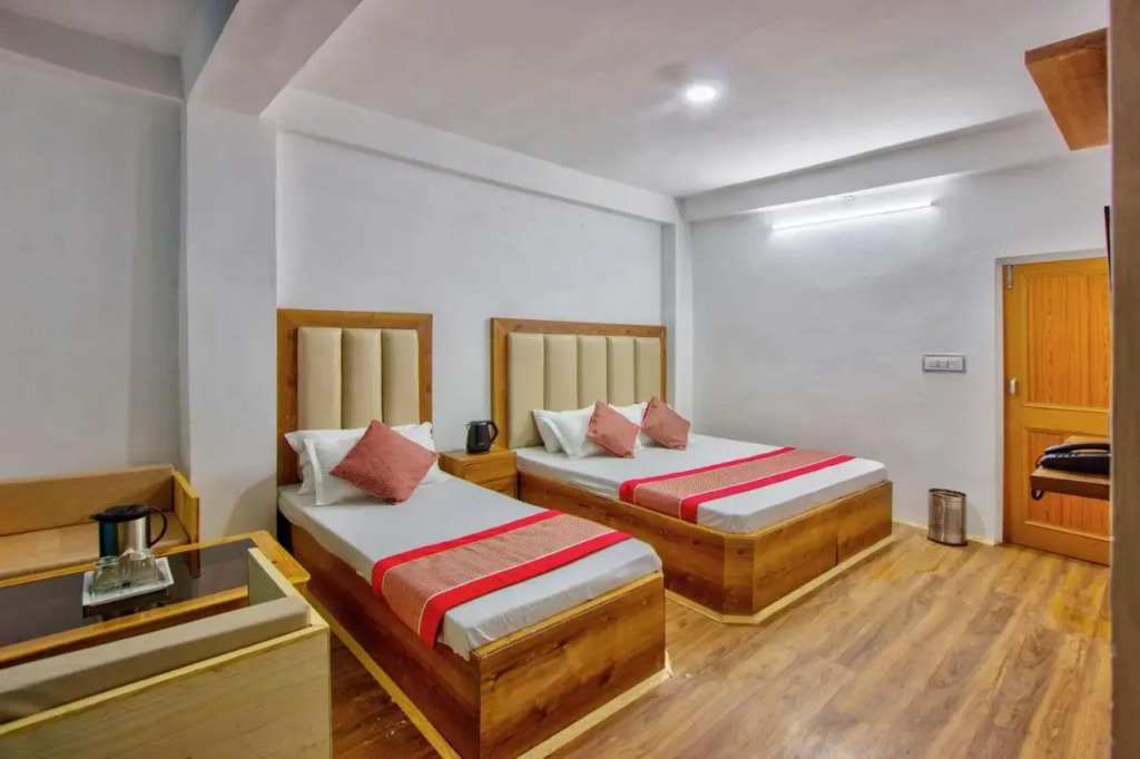 Hotel beas river retreat