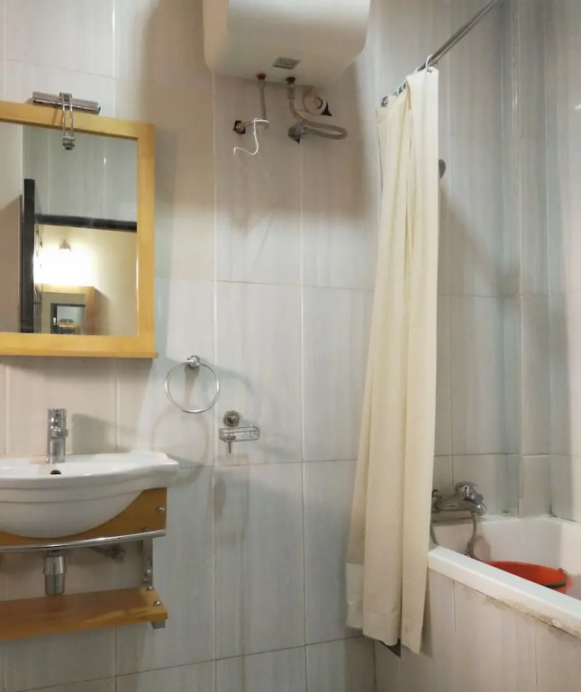 Joy House Hotel and Suites