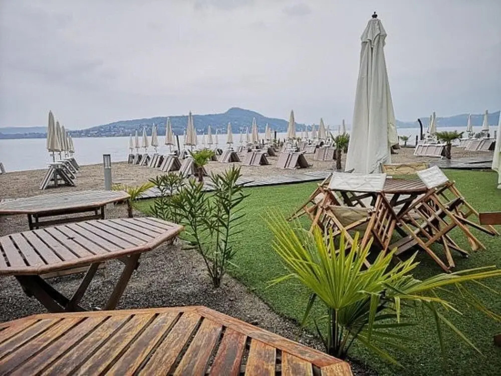 Nia Villa