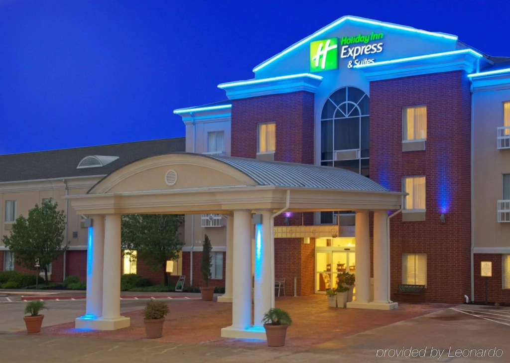 Holiday Inn Express Hotel & Suites Livingston by IHG
