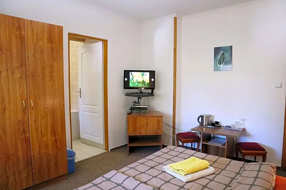 Hotel 66