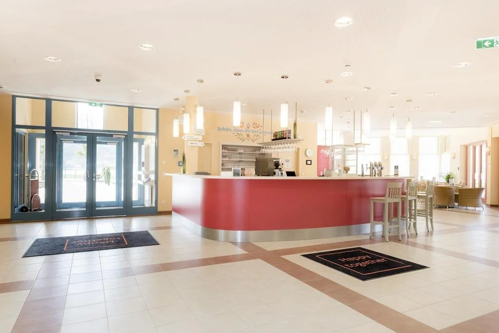 JUFA Hotel Stubenbergsee