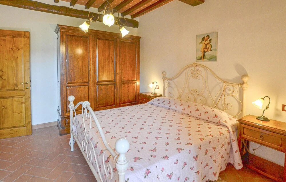 Gorgeous Home In Arezzo