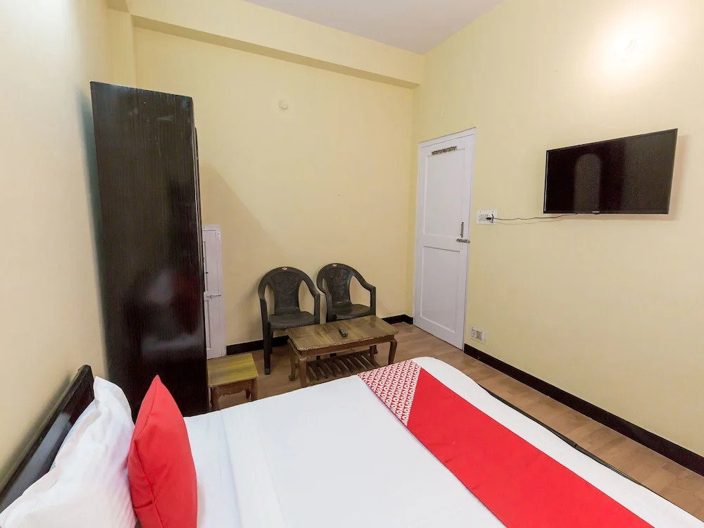 OYO 12685 Home 2BHK Hill View Sankat Mochan