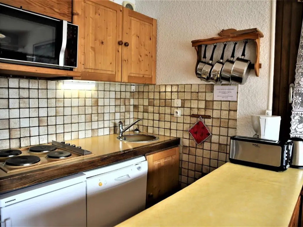 Appartement Auris, 2 pièces, 6 personnes - FR-1-297-26