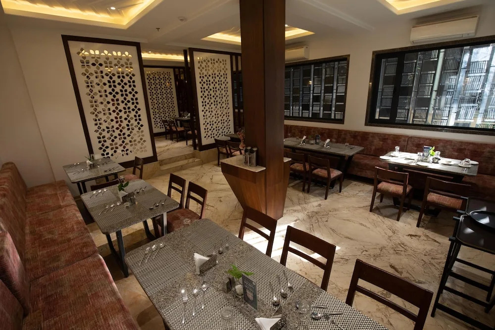 Tripli Hotels Shourya Residency