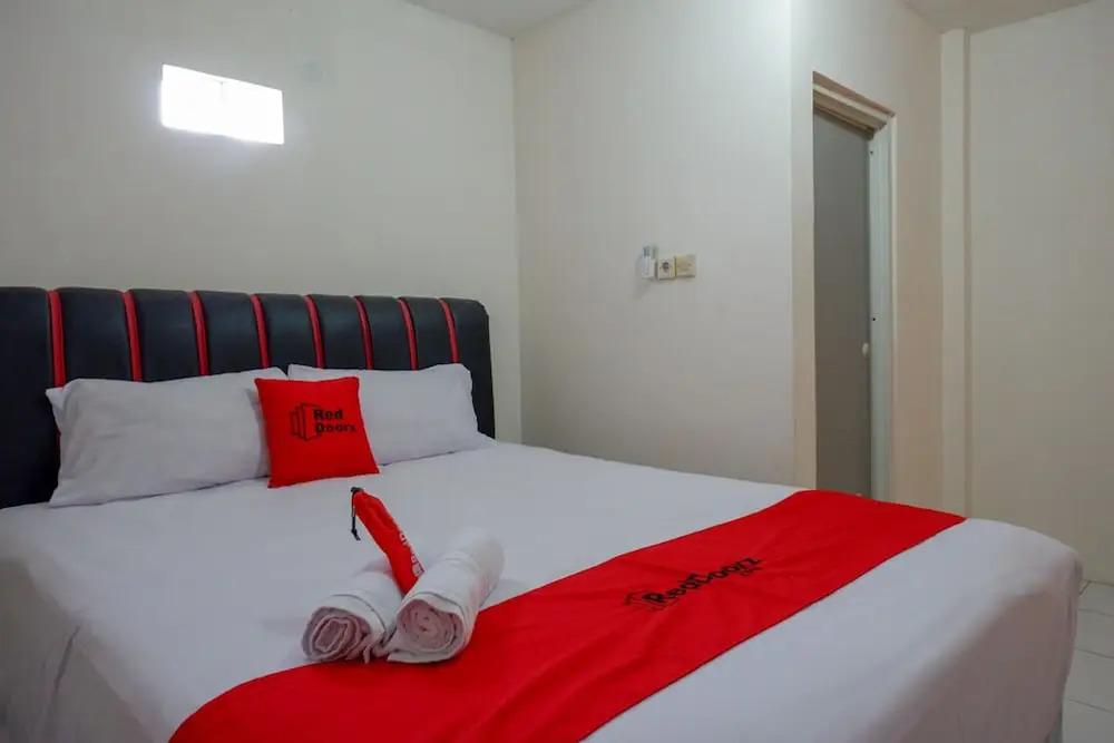 Wisma Bougenuil Mas By RedDoorz
