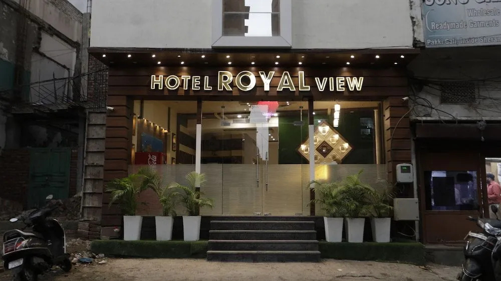 OYO 77326 Hotel Royal View