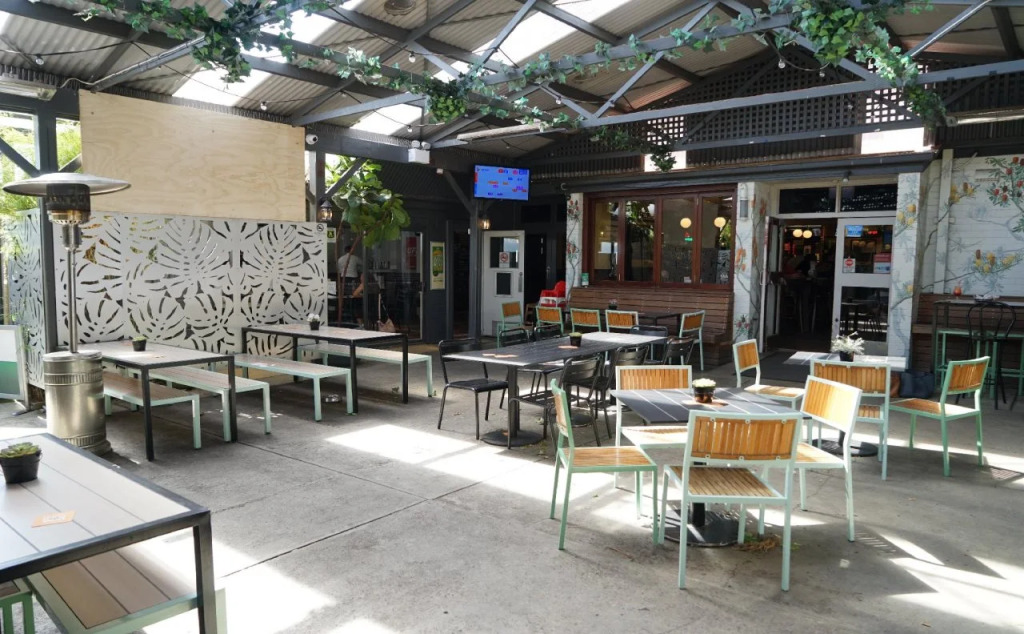 Sir Joseph Banks Hotel