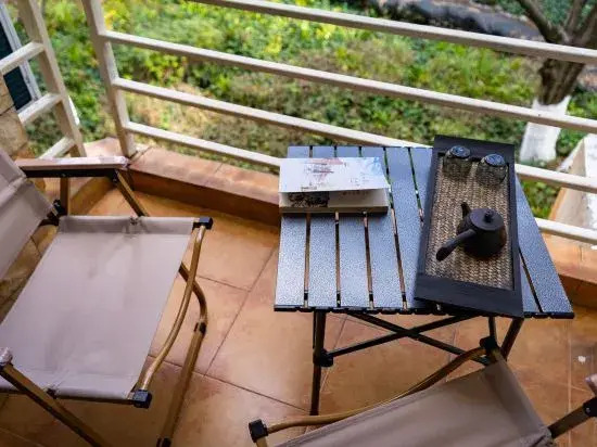 Anning Hot Spring Longjing Homestay