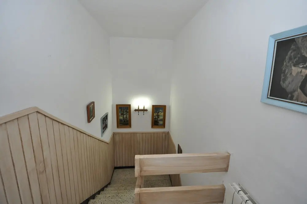 Salatan Apartments, Plaza Paris