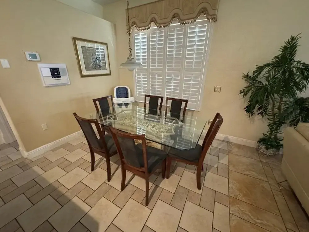 Southern Comfort 8 Bedroom Home