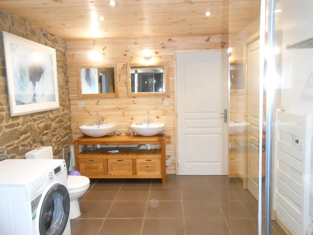 House With 3 Bedrooms in Ayguatebia Talau, With Wonderful Mountain Vie