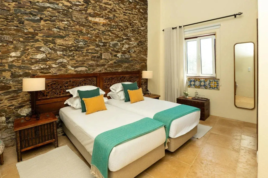 The Manor House Celeirós