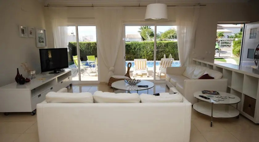 Altura Villa