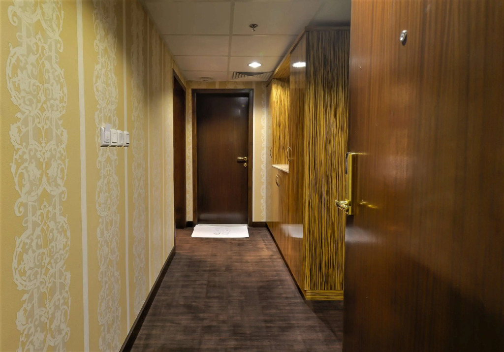 Crown Town Hotel