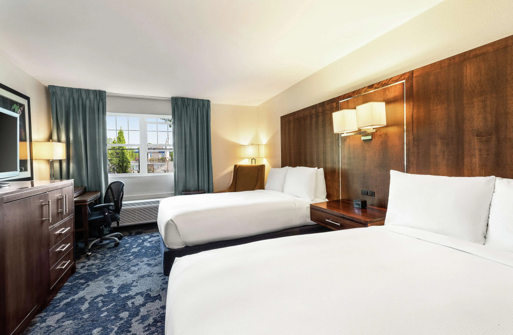DoubleTree by Hilton Cape Cod - Hyannis