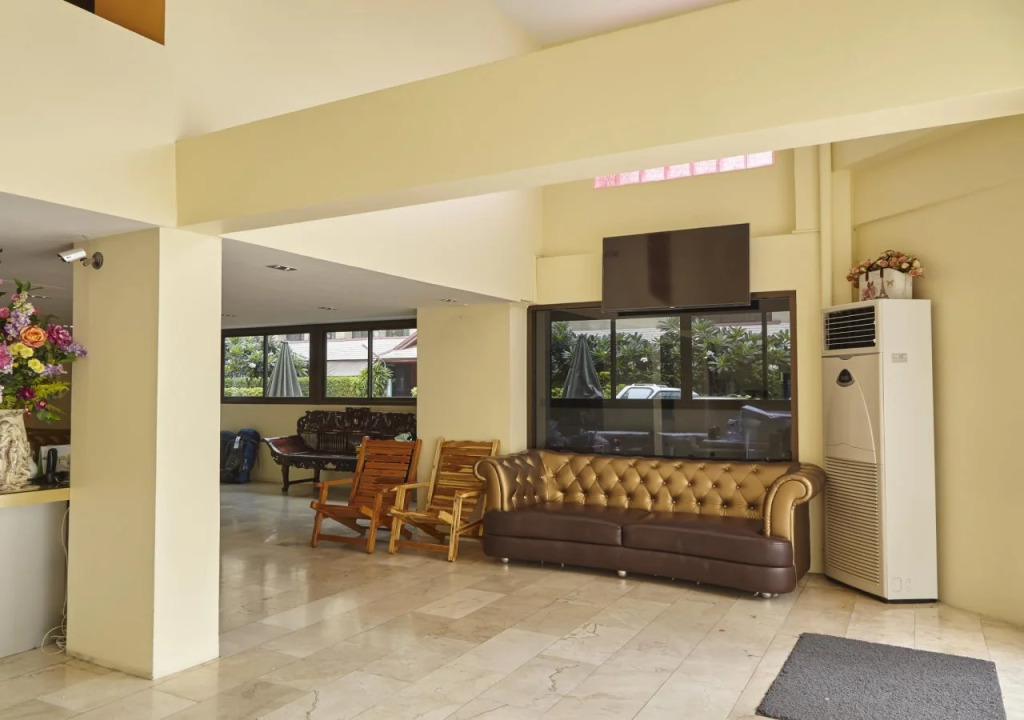 Sukhum Khaosan Au Bon Hostel