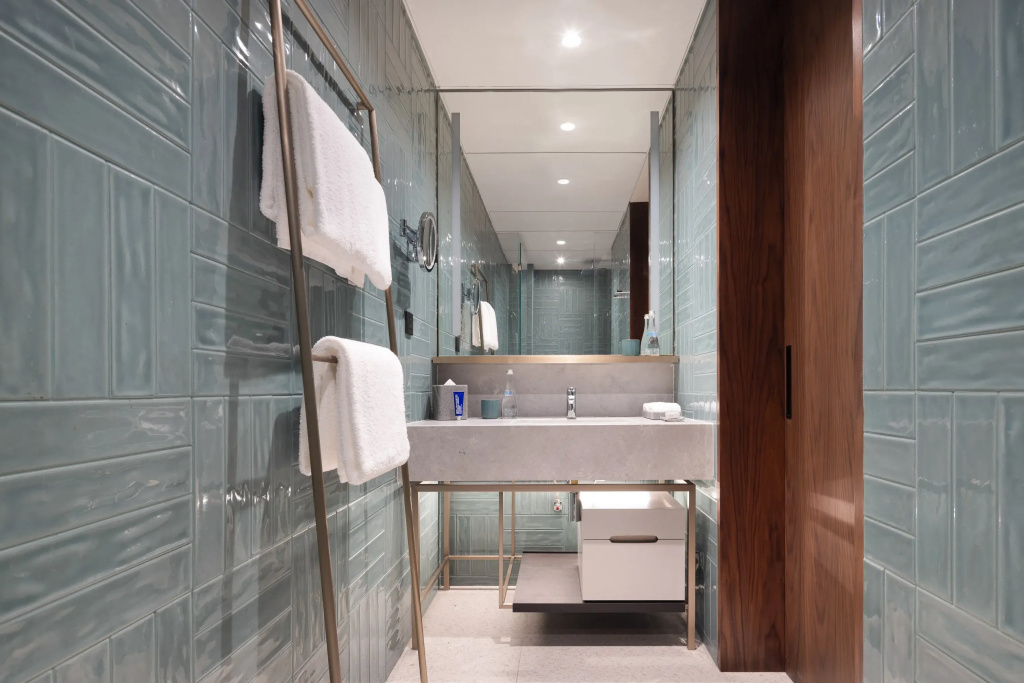 New World Guangzhou Hotel by Rosewood Hotel Group
