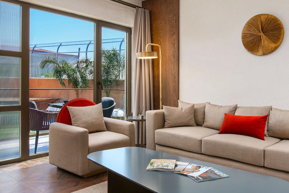 Genesis Hotel