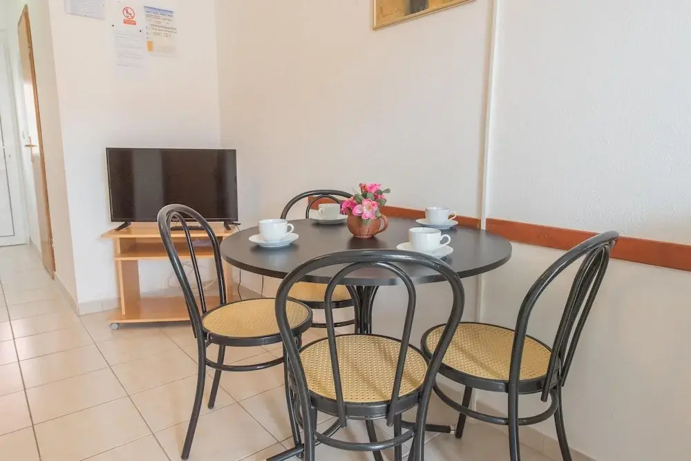 Lovely Holiday Home in Okrug Gornji near Sea