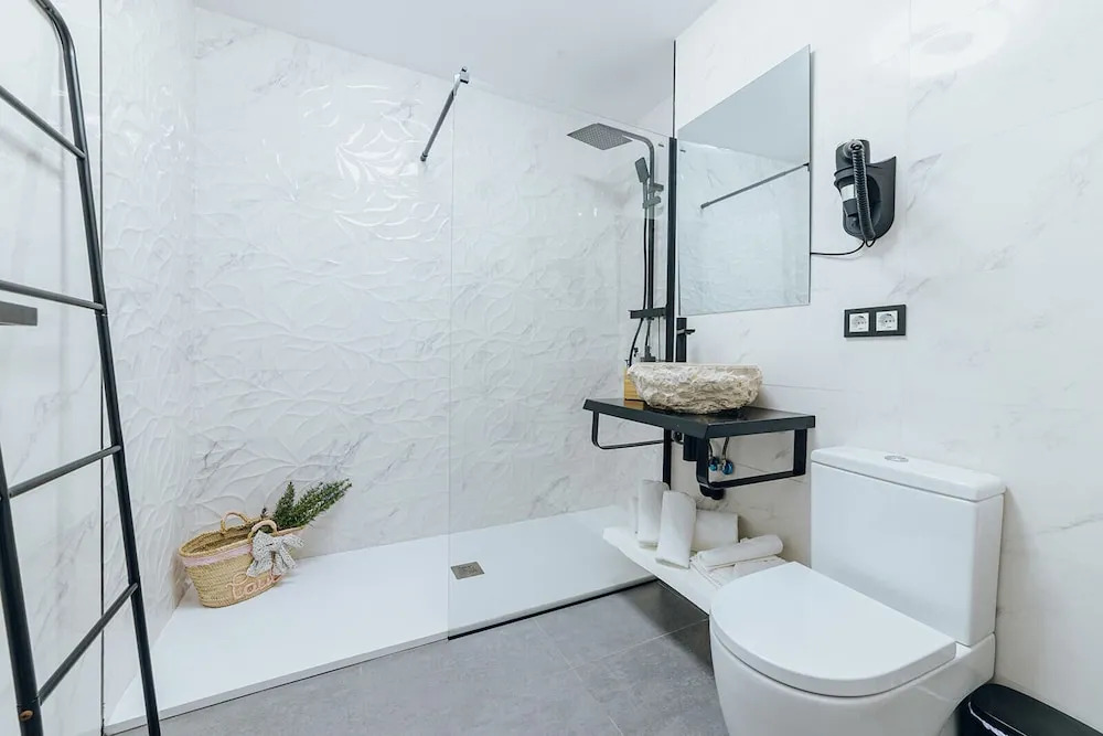 HOSTAL LUXURY NIT I DIA