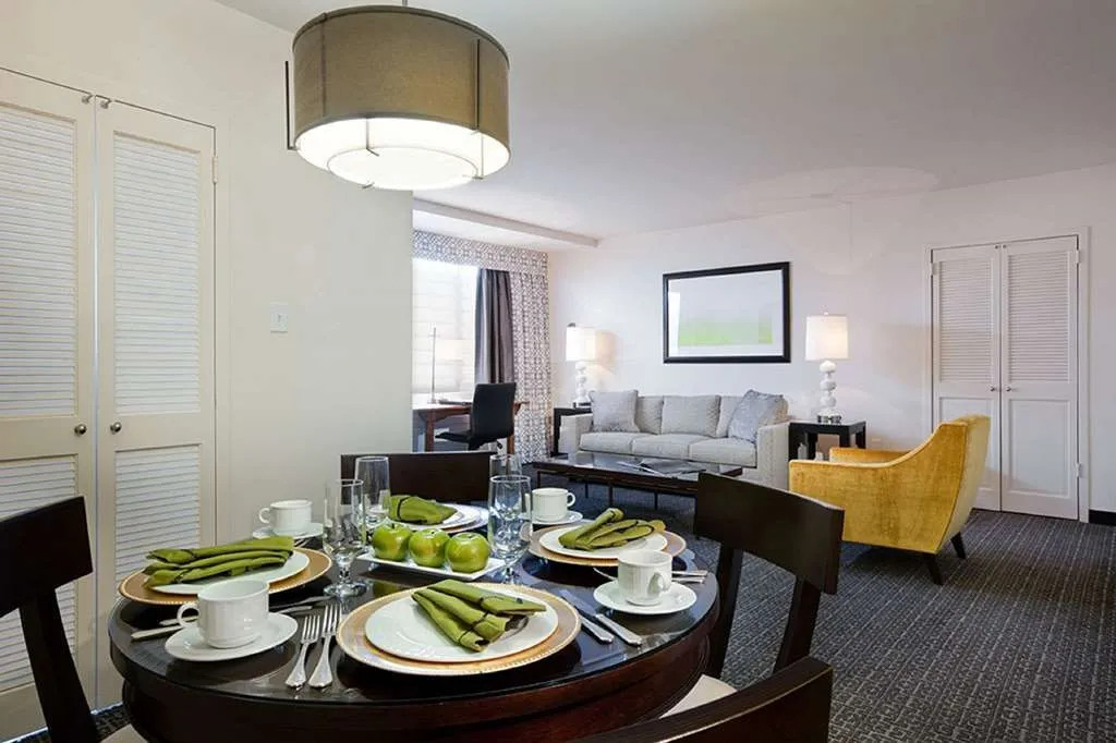 State Plaza Hotel