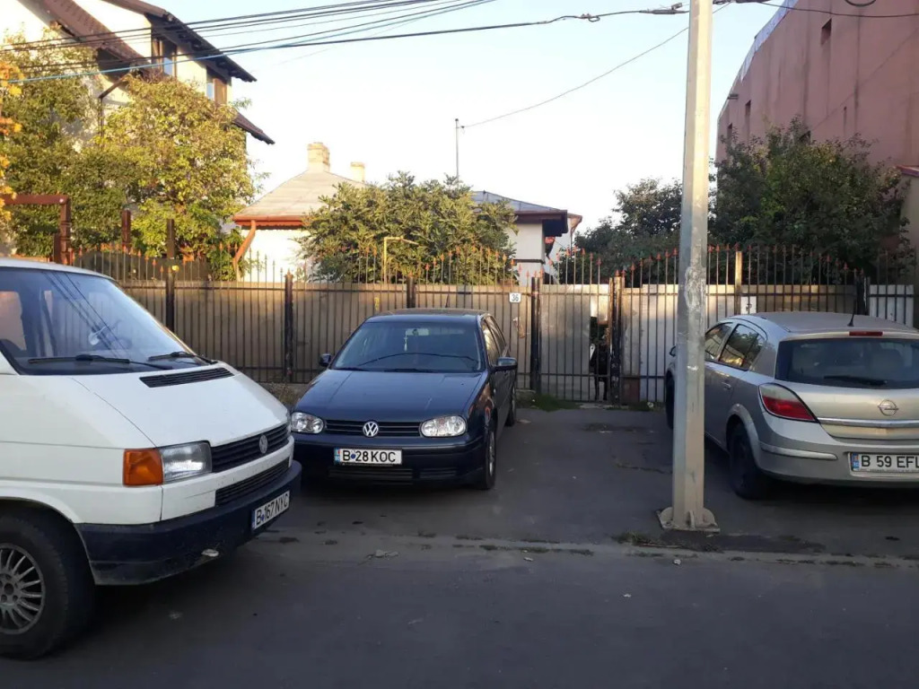 Tobyta nu primesc santieristi si petrecareti