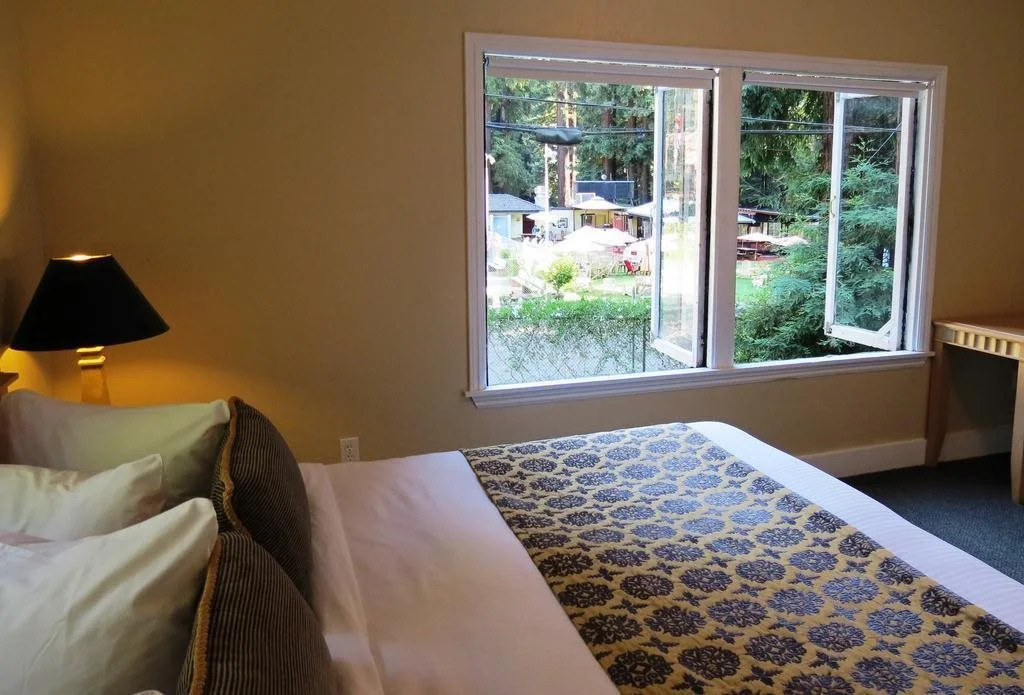 Rio Nido Lodge at the Russian River