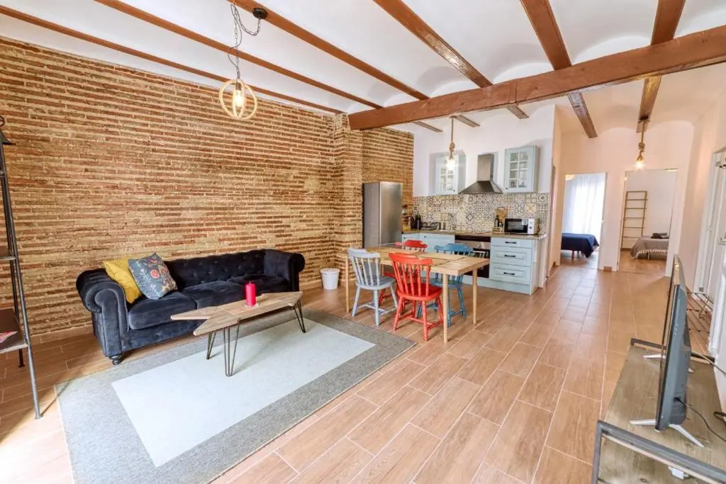 Beams & Bricks