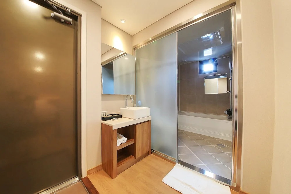 Anyang CNC Hotel