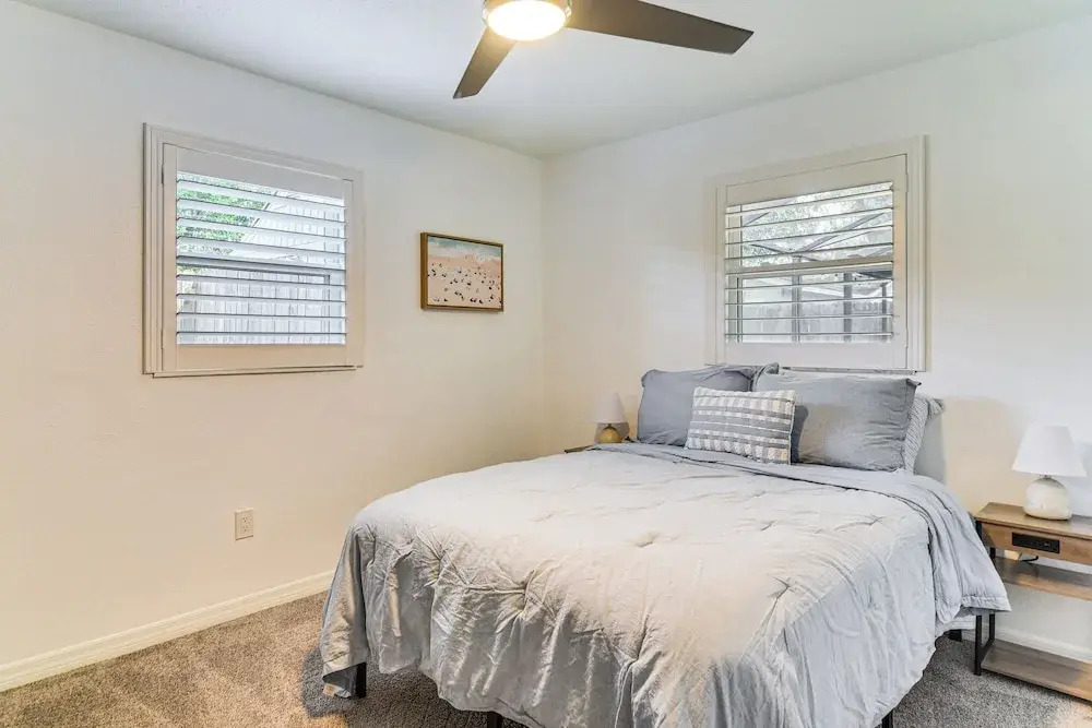 Pool & Patio Paradise! Largo Escape 4 Mi to Beach