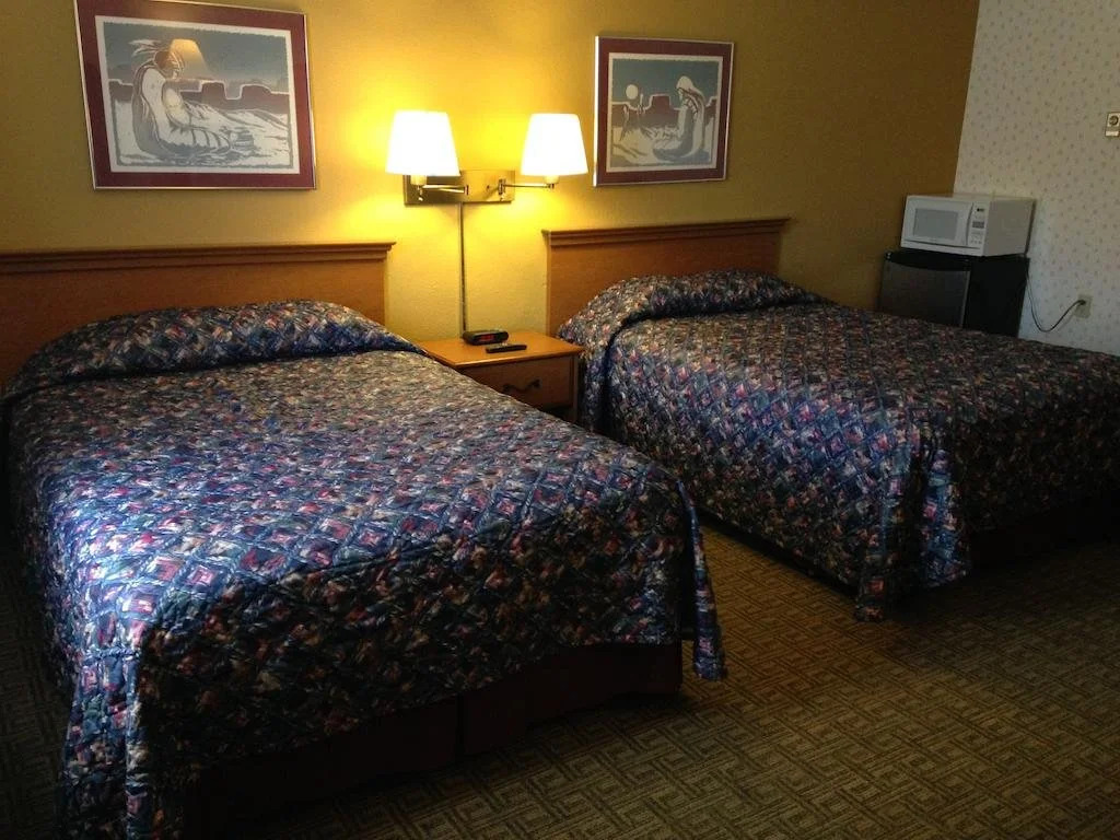 Grizzly Inn Motel