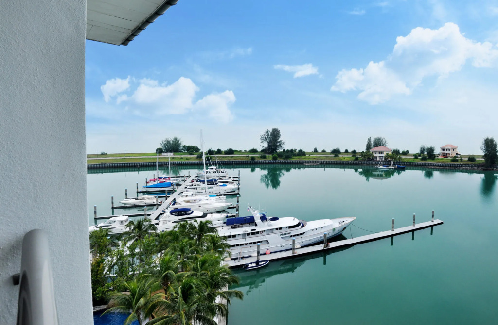 Avillion Admiral Cove